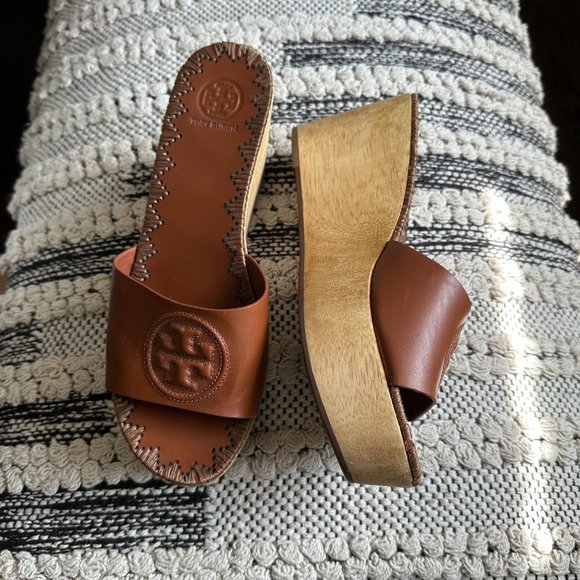 Tory Burch Open-Toe, Tan Wedges (Women's Size 8) - Picture 3 of 11